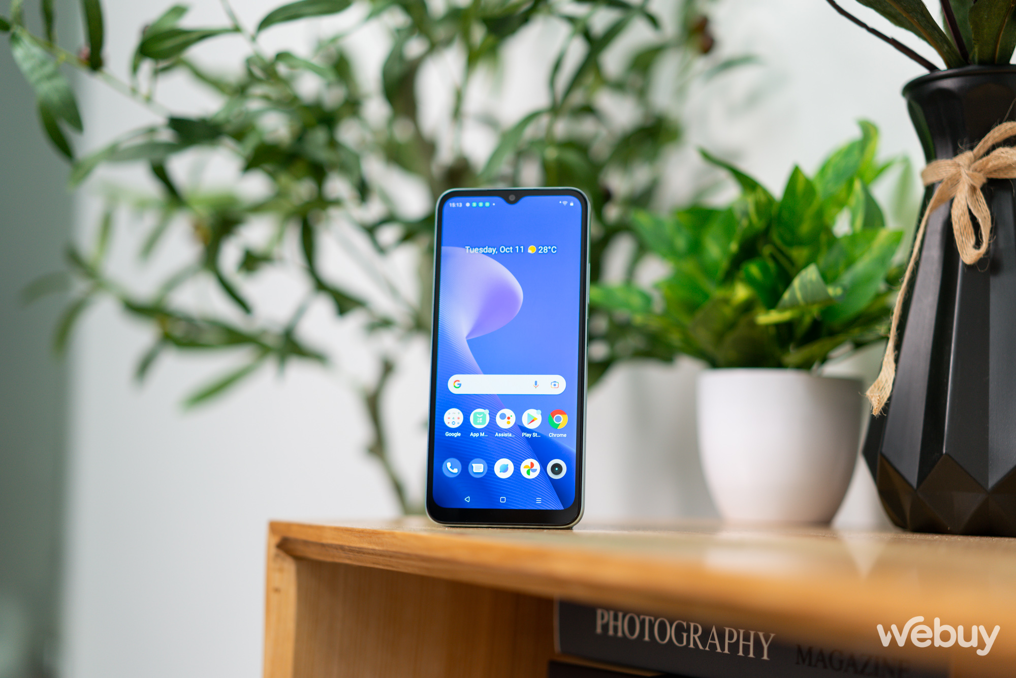 Đánh giá realme C33: Bóng bảy và bền bỉ - Ảnh 1. Đánh giá realme C33: Bóng bảy và bền bỉ - Ảnh 1.