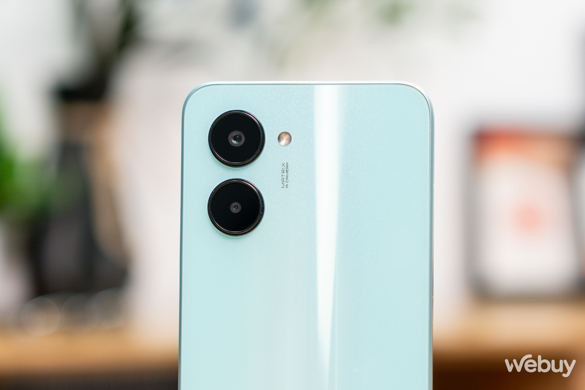 Đánh giá realme C33: Bóng bảy và bền bỉ - Ảnh 3. Đánh giá realme C33: Bóng bảy và bền bỉ - Ảnh 3.