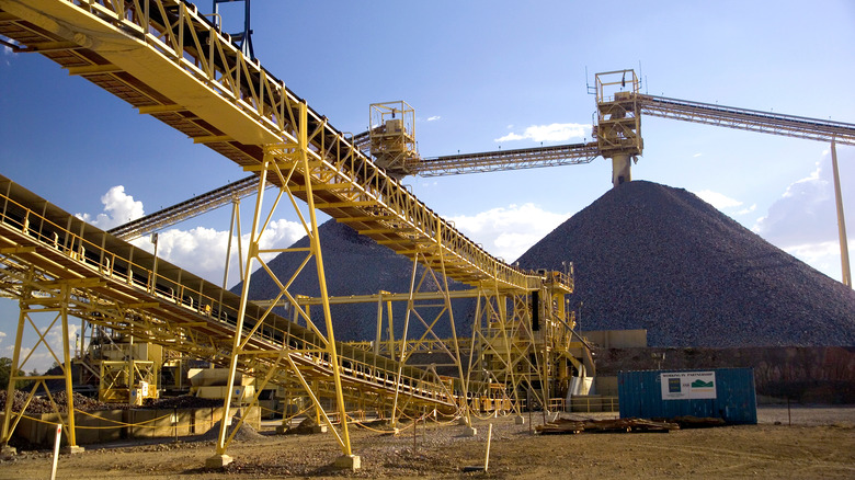 Liệu vàng có thể bị cạn kiệt trên hành tinh của chúng ta không? - Ảnh 2. Liệu vàng có thể bị cạn kiệt trên hành tinh của chúng ta không? - Ảnh 2.