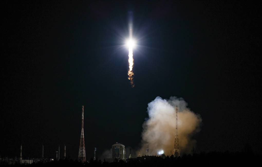 Chạy đua với Starlink, Nga phóng vệ tinh Internet băng thông rộng đầu tiên - Ảnh 1. Chạy đua với Starlink, Nga phóng vệ tinh Internet băng thông rộng đầu tiên - Ảnh 1.