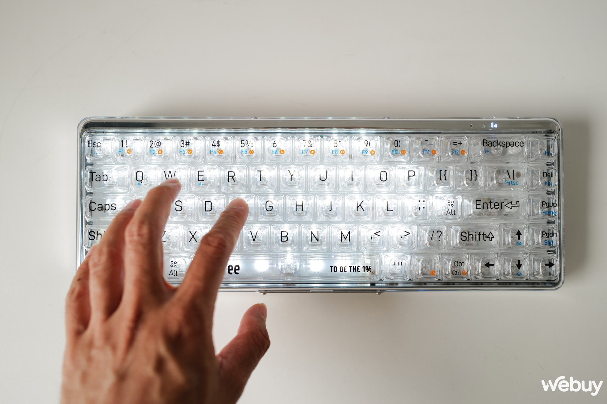 Trên tay bàn phím Lofree To Be The 1%: Điểm độc lạ nằm ở sự trong suốt - Ảnh 10. Trên tay bàn phím Lofree To Be The 1%: Điểm độc lạ nằm ở sự trong suốt - Ảnh 10.