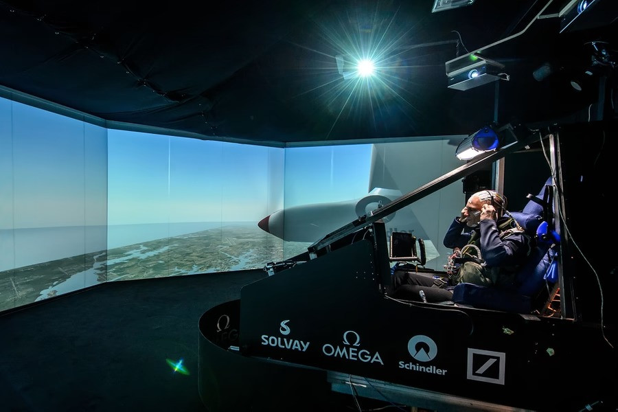 Hành trình của máy bay năng lượng mặt trời vòng quanh thế giới không tốn 1 giọt nhiên liệu - Ảnh 4. Hành trình của máy bay năng lượng mặt trời vòng quanh thế giới không tốn 1 giọt nhiên liệu - Ảnh 4.