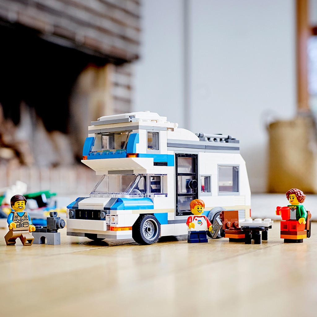 Gã khổng lồ LEGO: Từ xưởng mộc nhỏ phá sản đến doanh nghiệp được ví như Apple của thế giới đồ chơi, mỗi ngày bán 600.000 bộ xếp hình - Ảnh 1. Gã khổng lồ LEGO: Từ xưởng mộc nhỏ phá sản đến doanh nghiệp được ví như Apple của thế giới đồ chơi, mỗi ngày bán 600.000 bộ xếp hình - Ảnh 1.