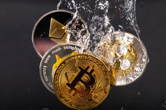 FTX sụp đổ: 'Khoảnh khắc Lehman' của tiền mã hóa đã đến? - Ảnh 3. FTX sụp đổ: 'Khoảnh khắc Lehman' của tiền mã hóa đã đến? - Ảnh 3.