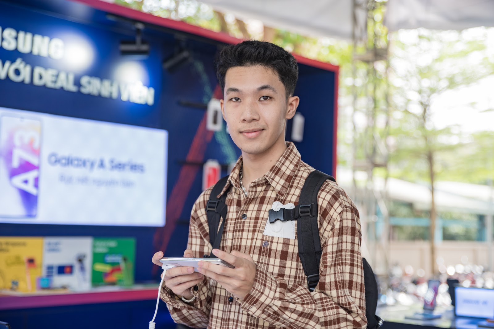 Cực hot: Awesome Academy Tour tiếp tục đổ bộ Trường Đại học HUTECH - Ảnh 18. Cực hot: Awesome Academy Tour tiếp tục đổ bộ Trường Đại học HUTECH - Ảnh 18.