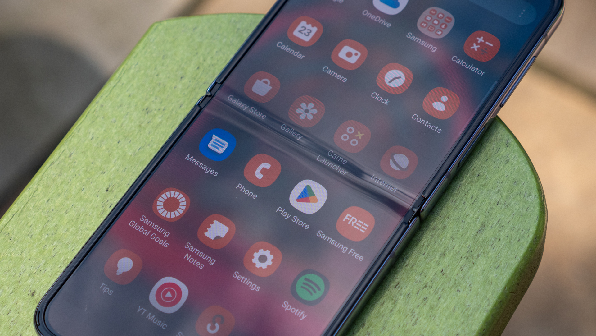 7 thách thức smartphone màn hình gập phải giải quyết để xứng tầm cách mạng công nghệ - Ảnh 1. 7 thách thức smartphone màn hình gập phải giải quyết để xứng tầm cách mạng công nghệ - Ảnh 1.
