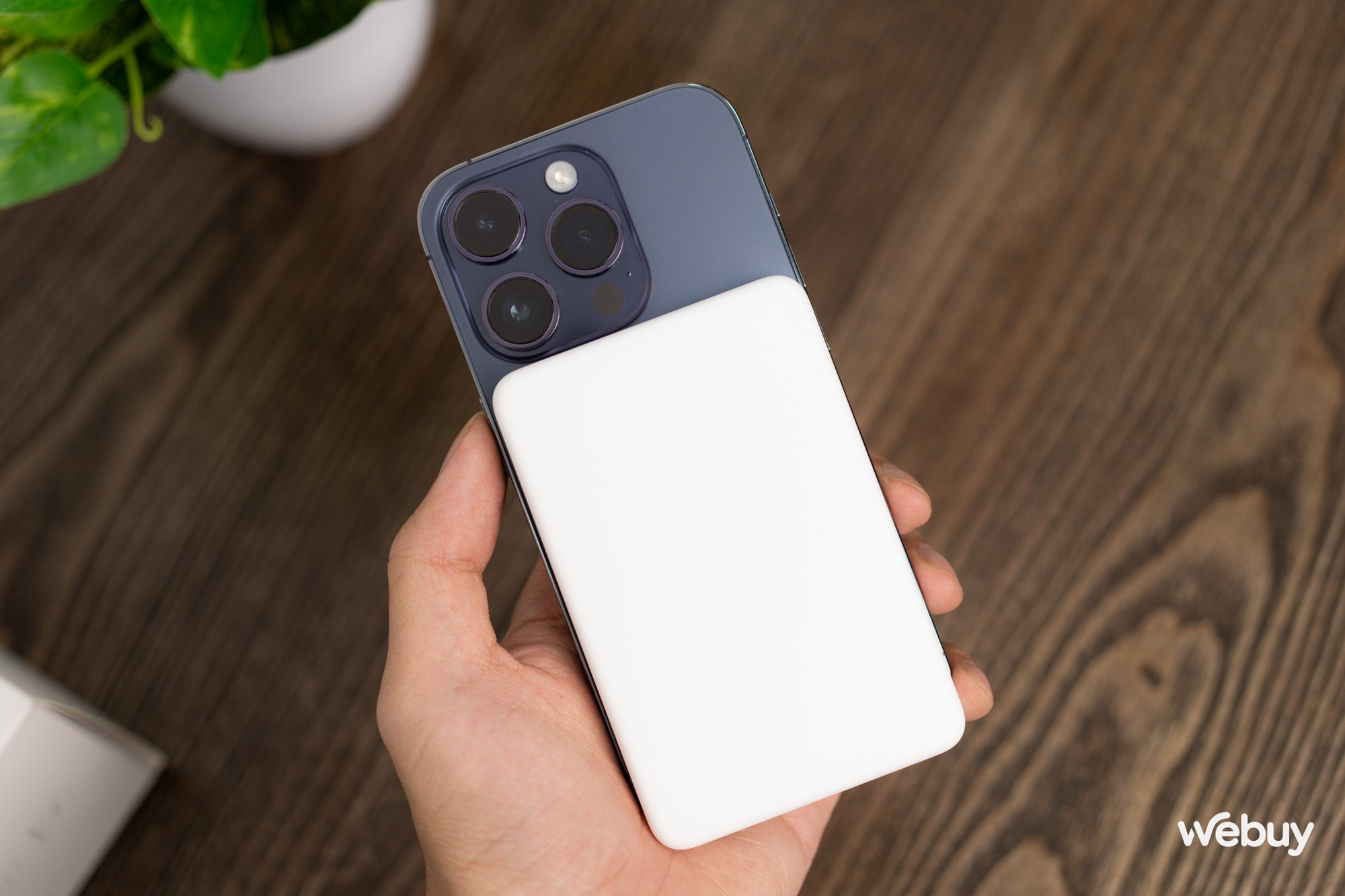 Pin dự phòng MagSafe Xiaomi cho iPhone: Thiết kế gọn nhẹ, dung lượng 5000mAh, giá chưa tới 700,000 đồng - Ảnh 8. Pin dự phòng MagSafe Xiaomi cho iPhone: Thiết kế gọn nhẹ, dung lượng 5000mAh, giá chưa tới 700,000 đồng - Ảnh 8.