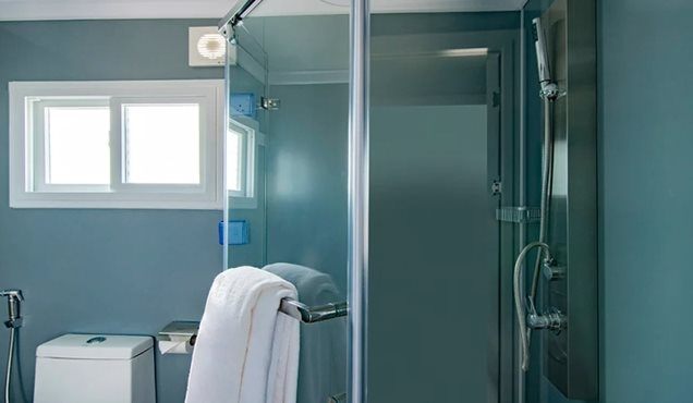 Nhà lắp ghép ‘Made in China’ mang lại sự tiện lợi ở Làng cổ động viên World Cup - Ảnh 3. Nhà lắp ghép ‘Made in China’ mang lại sự tiện lợi ở Làng cổ động viên World Cup - Ảnh 3.