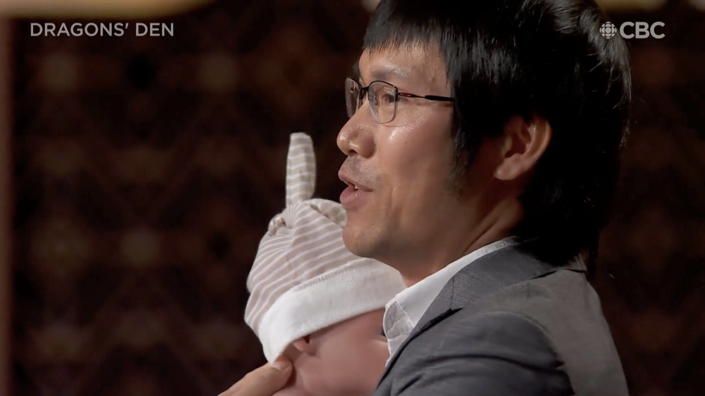 Mới “chân ướt chân ráo” đến Canada, tính bán bô kèm vòi xịt 2 triệu đồng, startup Việt Nam Boom Potty vẫn được 2 cá mập Canada tranh giành - Ảnh 2. Mới “chân ướt chân ráo” đến Canada, tính bán bô kèm vòi xịt 2 triệu đồng, startup Việt Nam Boom Potty vẫn được 2 cá mập Canada tranh giành - Ảnh 2.