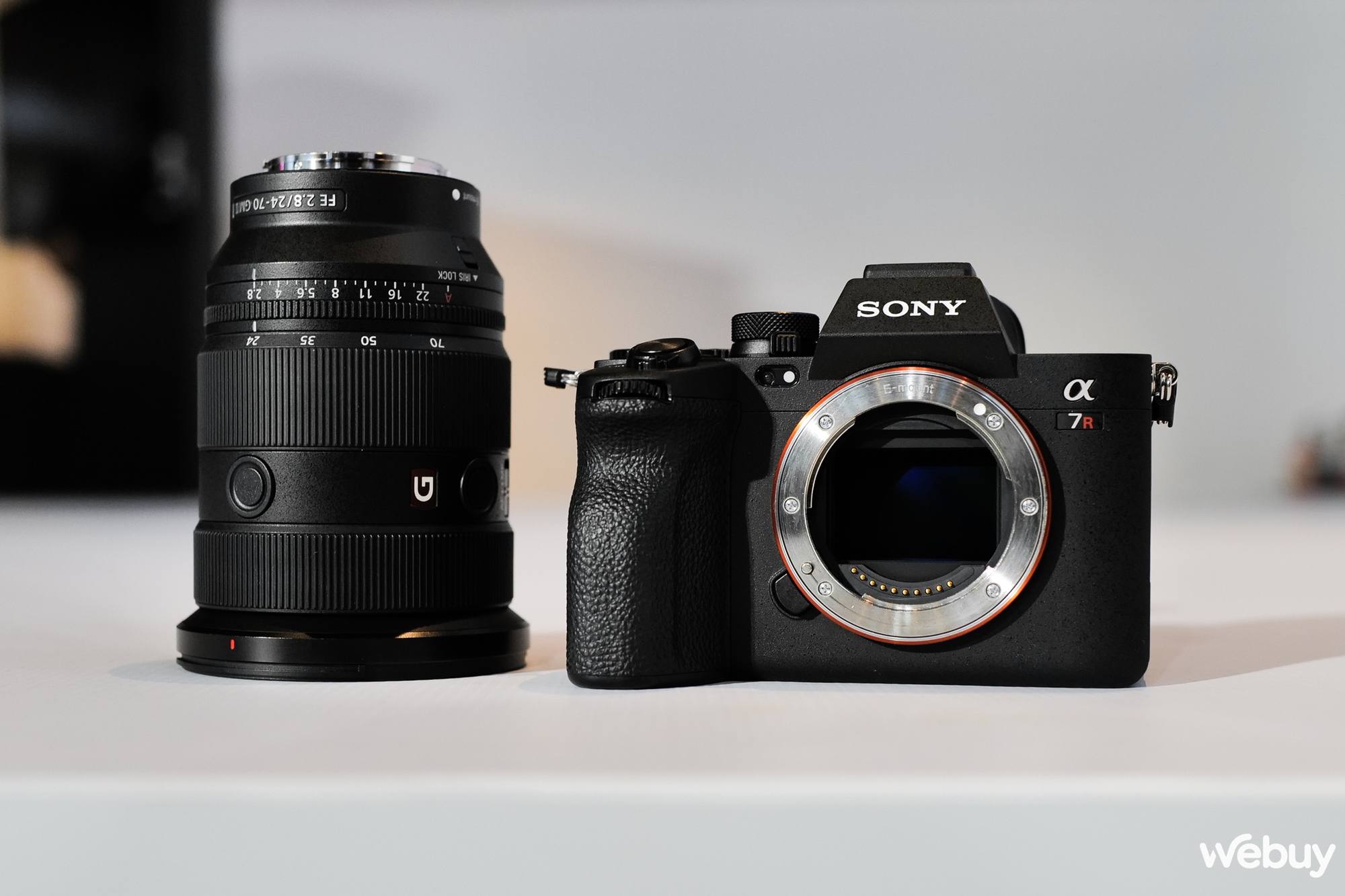 Sony ra mắt máy ảnh Alpha 7R V tại Việt Nam, giá 92.9 triệu đồng - Ảnh 2. Sony ra mắt máy ảnh Alpha 7R V tại Việt Nam, giá 92.9 triệu đồng - Ảnh 2.