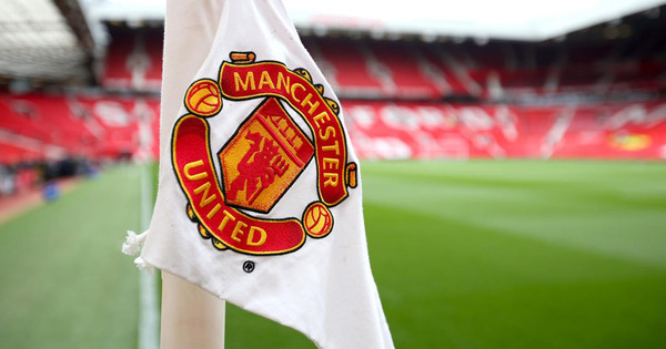 Apple 'quan tâm' đến Man United? - Ảnh 1. Apple 'quan tâm' đến Man United? - Ảnh 1.