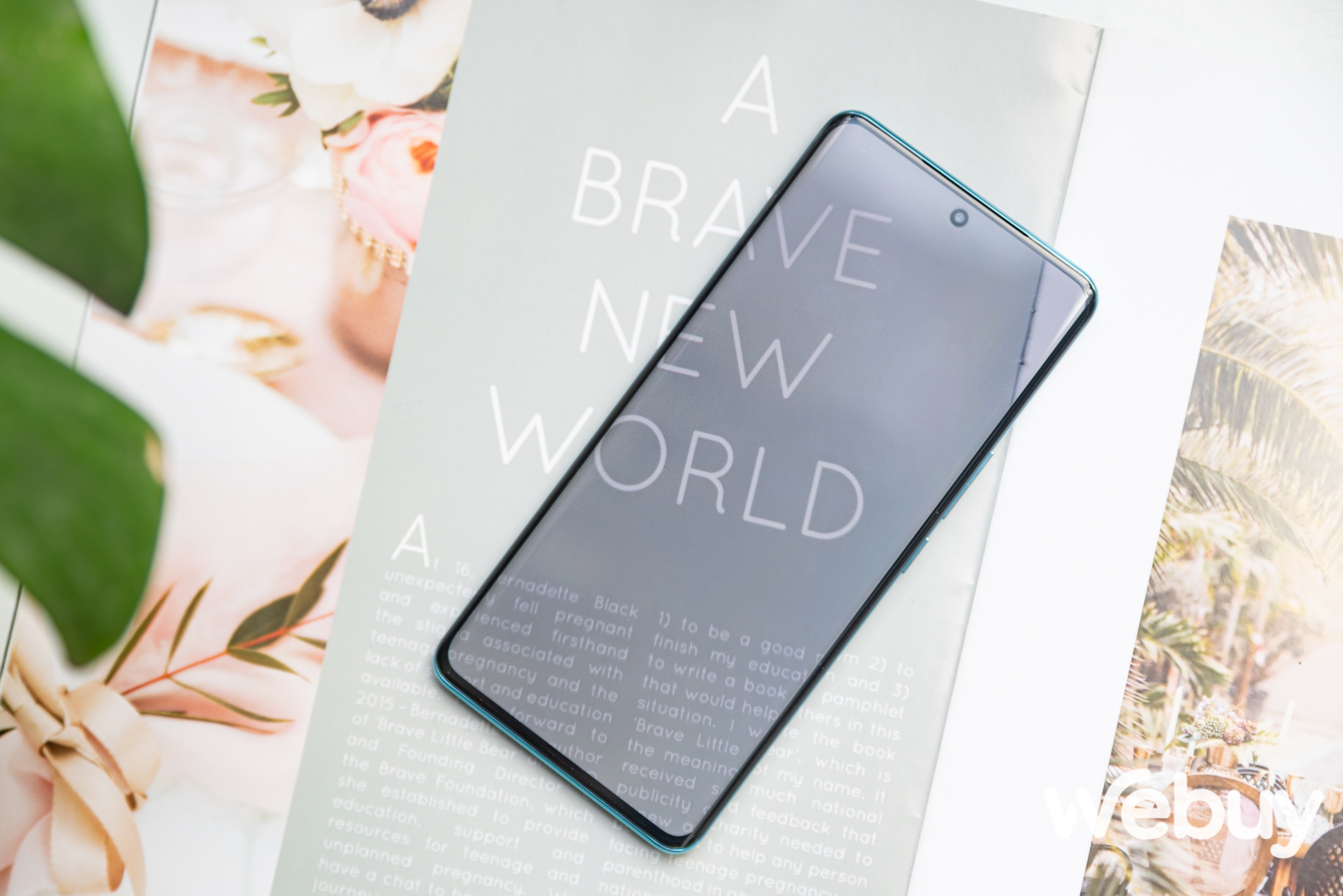 Cận cảnh vivo V25 Pro chính thức tại Việt Nam: Thiết kế cao cấp, tập trung trải nghiệm nhiếp ảnh, giá xấp xỉ 14 triệu đồng - Ảnh 5. Cận cảnh vivo V25 Pro chính thức tại Việt Nam: Thiết kế cao cấp, tập trung trải nghiệm nhiếp ảnh, giá xấp xỉ 14 triệu đồng - Ảnh 5.