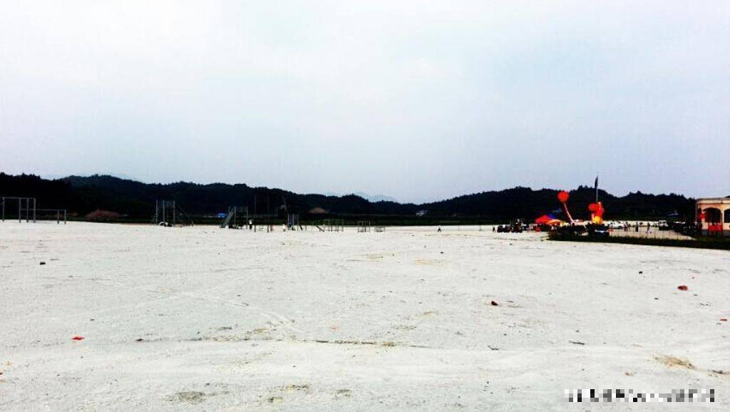 Có gì ở sa mạc 'đắt' nhất Trung Quốc mà muốn đổi 1kg gạo lấy 1kg cát cũng không được? - Ảnh 2. Có gì ở sa mạc 'đắt' nhất Trung Quốc mà muốn đổi 1kg gạo lấy 1kg cát cũng không được? - Ảnh 2.