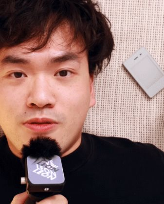 9x bỏ iPhone, dùng điện thoại ‘cục gạch’: Luôn mang sổ tay, chứng minh thư, đèn pin và các loại thẻ bên mình thay cho smartphone - Ảnh 2. 9x bỏ iPhone, dùng điện thoại ‘cục gạch’: Luôn mang sổ tay, chứng minh thư, đèn pin và các loại thẻ bên mình thay cho smartphone - Ảnh 2.