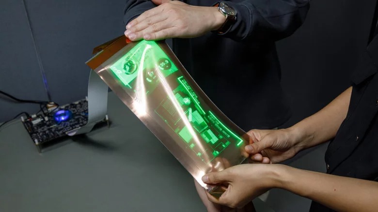 LG gây bất ngờ khi tiết lộ loại màn hình có thể co giãn - Ảnh 2. LG gây bất ngờ khi tiết lộ loại màn hình có thể co giãn - Ảnh 2.