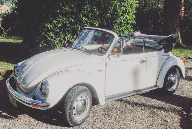 Kiếm tiền tỷ/tuần, những cầu thủ này vẫn đi xe cũ, dùng điện thoại hỏng màn hình - Ảnh 2. Kiếm tiền tỷ/tuần, những cầu thủ này vẫn đi xe cũ, dùng điện thoại hỏng màn hình - Ảnh 2.