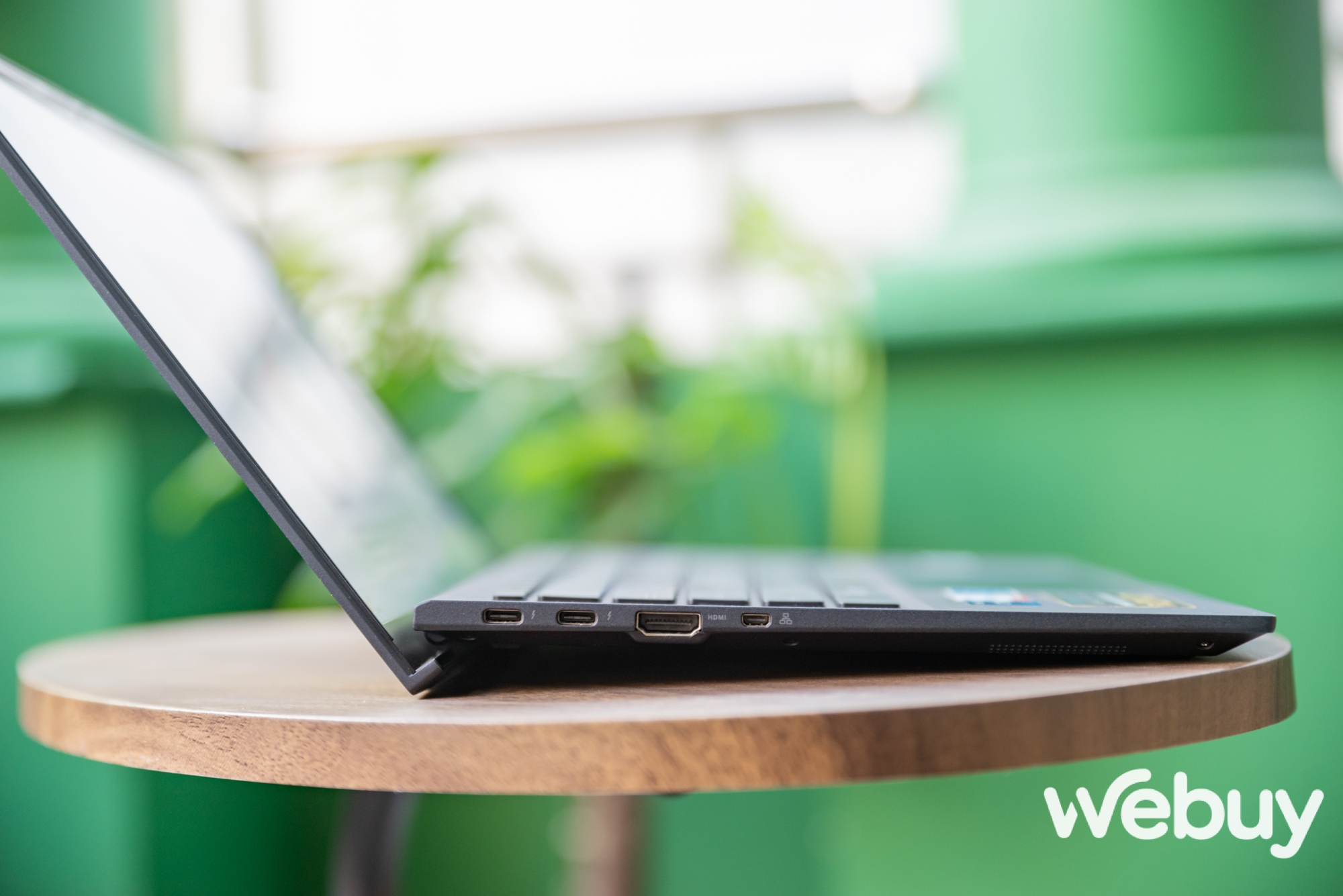 Cận cảnh ASUS ExpertBook B9 2022: Mỏng nhẹ tinh tế đậm chất doanh nhân - Ảnh 11. Cận cảnh ASUS ExpertBook B9 2022: Mỏng nhẹ tinh tế đậm chất doanh nhân - Ảnh 11.