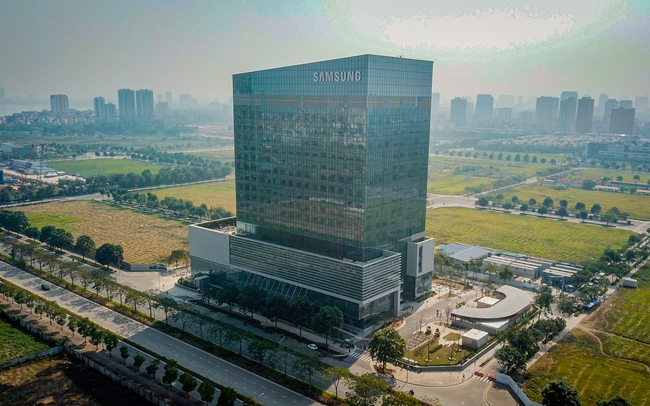 Đưa Việt Nam thành cứ điểm sản xuất toàn cầu của mình, Samsung đã chi gần 20 tỷ USD thiết lập hệ sinh thái ''đồ sộ'' như thế nào? - Ảnh 1. Đưa Việt Nam thành cứ điểm sản xuất toàn cầu của mình, Samsung đã chi gần 20 tỷ USD thiết lập hệ sinh thái ''đồ sộ'' như thế nào? - Ảnh 1.