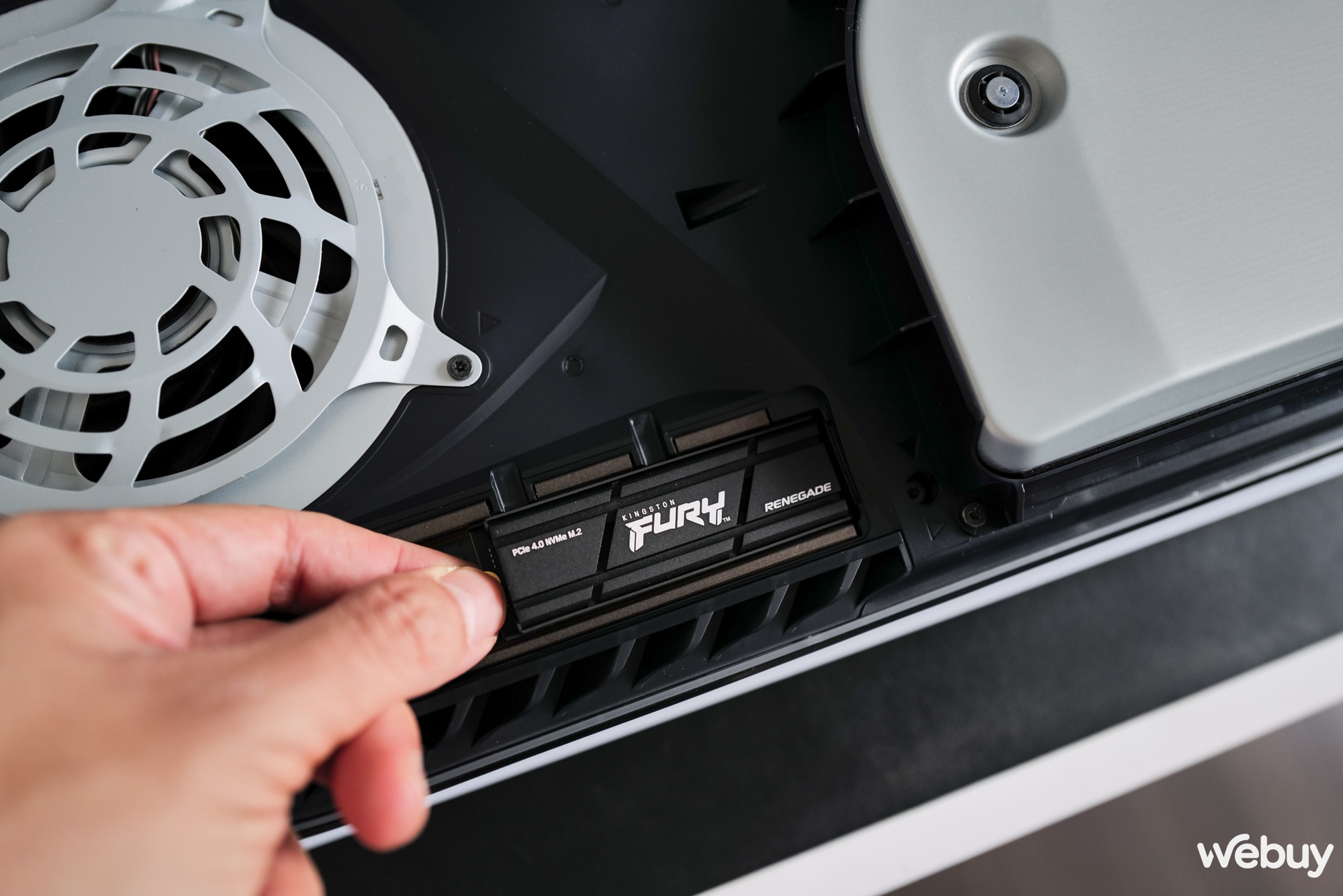 Trên tay SSD cao cấp Kingston Fury Renegade: PCIe 4.0 tốc độ cao, tích hợp sẵn cả tản nhiệt - Ảnh 11. Trên tay SSD cao cấp Kingston Fury Renegade: PCIe 4.0 tốc độ cao, tích hợp sẵn cả tản nhiệt - Ảnh 11.