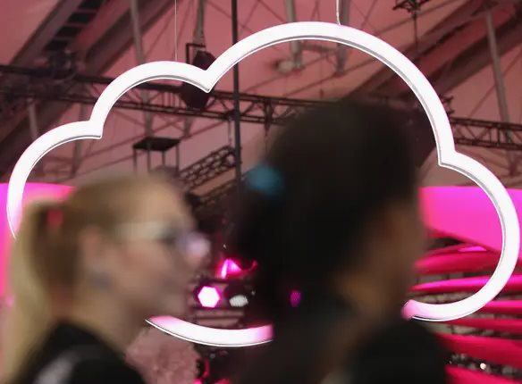 Big Tech 2023: 4 đối thủ của Twitter lộ diện, Microsoft ‘đau đầu’ với thương vụ 69 tỷ USD…thậm chí Google có nguy cơ bị 'soán ngôi' vào tay công ty khởi nghiệp này - Ảnh 4. Big Tech 2023: 4 đối thủ của Twitter lộ diện, Microsoft ‘đau đầu’ với thương vụ 69 tỷ USD…thậm chí Google có nguy cơ bị 'soán ngôi' vào tay công ty khởi nghiệp này - Ảnh 4.