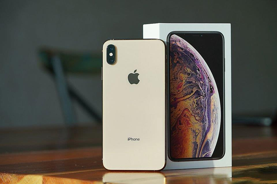 iPhone Sale mạnh đầu năm_ iPhone Xs Max còn 9 triệu, 11 Pro Max, 12 Pro Max giảm hơn 6 triệu - Ảnh 2. iPhone Sale mạnh đầu năm_ iPhone Xs Max còn 9 triệu, 11 Pro Max, 12 Pro Max giảm hơn 6 triệu - Ảnh 2.
