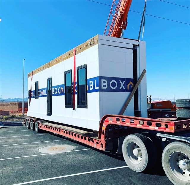 Bạn gái cũ tiết lộ sốc về Elon Musk: Ở nhà thuê, nằm đệm hỏng, ăn bơ đậu phộng 8 ngày liên tiếp để tiết kiệm, sống dưới mức nghèo khổ - Ảnh 2. Bạn gái cũ tiết lộ sốc về Elon Musk: Ở nhà thuê, nằm đệm hỏng, ăn bơ đậu phộng 8 ngày liên tiếp để tiết kiệm, sống dưới mức nghèo khổ - Ảnh 2.