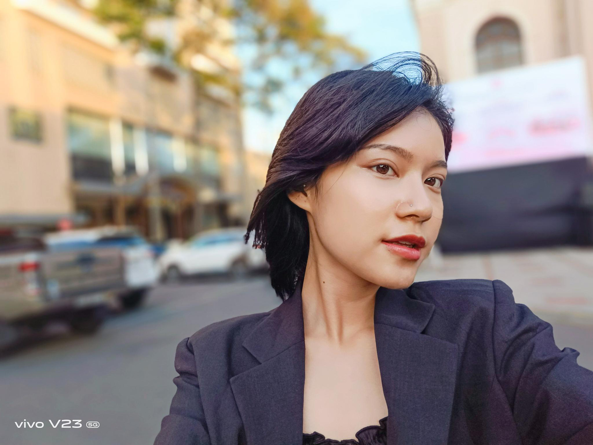 Thách thức selfie cùng vivo V23 5G: camera selfie kép có làm nên được bất ngờ - Ảnh 12. Thách thức selfie cùng vivo V23 5G: camera selfie kép có làm nên được bất ngờ - Ảnh 12.