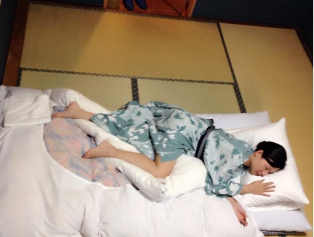 V&igrave; sao rất nhiều người Nhật th&iacute;ch ngủ trong tủ? - Ảnh 1.