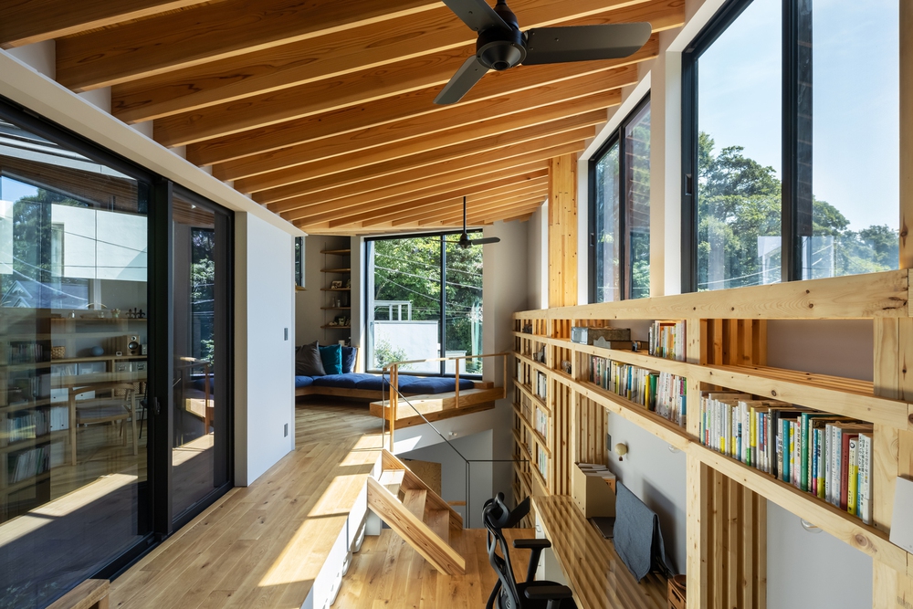 Căn nhà như viên ngọc đen giữa rừng núi Nhật Bản - Ảnh 3. Căn nhà như viên ngọc đen giữa rừng núi Nhật Bản - Ảnh 3.