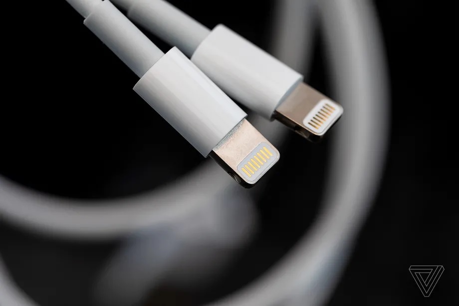 Apple sẽ giới thiệu USB-C từ iPhone 15? - Ảnh 1. Apple sẽ giới thiệu USB-C từ iPhone 15? - Ảnh 1.