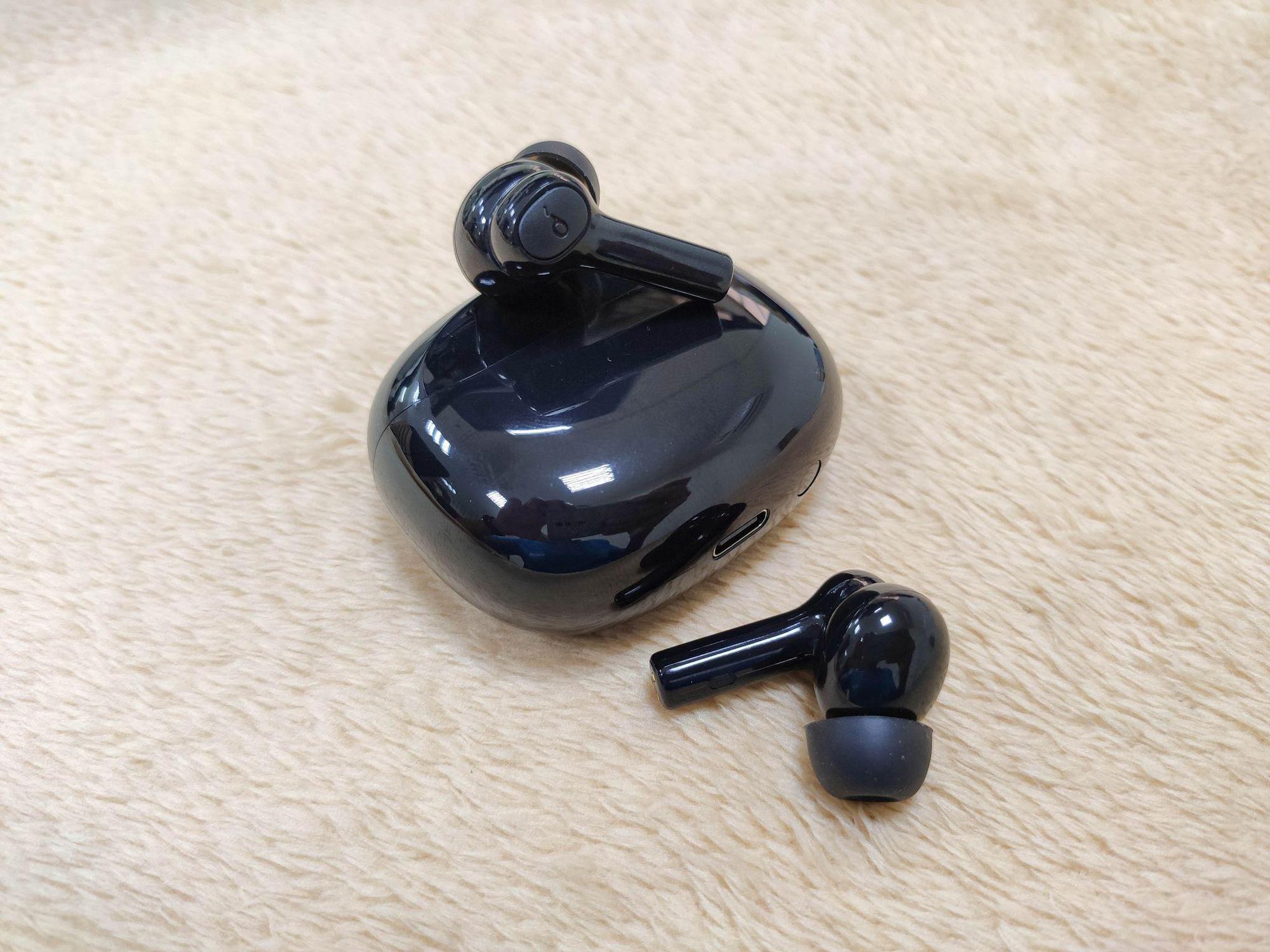 Đánh giá tai nghe mới từ Anker - Soundcore R100 - Ảnh 5. Đánh giá tai nghe mới từ Anker - Soundcore R100 - Ảnh 5.