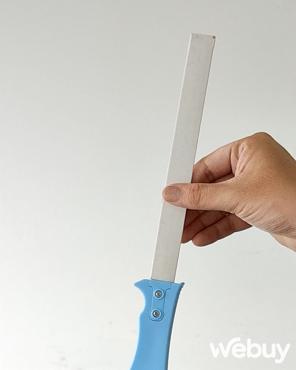 D&ugrave;ng thử hộp cắt thịt xi&ecirc;n nướng tại nh&agrave;: Nh&igrave;n th&igrave; hay đ&oacute; nhưng d&ugrave;ng th&igrave; đ&uacute;ng l&agrave; "b&oacute; tay" - Ảnh 2.