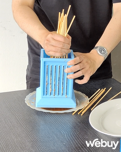 D&ugrave;ng thử hộp cắt thịt xi&ecirc;n nướng tại nh&agrave;: Nh&igrave;n th&igrave; hay đ&oacute; nhưng d&ugrave;ng th&igrave; đ&uacute;ng l&agrave; "b&oacute; tay" - Ảnh 8.