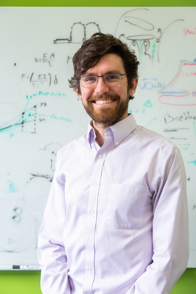 Elliot Hawkes 1107.jpg Elliot Hawkes 1107.jpg