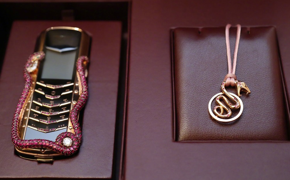 Một chuỗi di động hé lộ chuyện bán Vertu chính hãng ở Việt Nam, hàng thượng phẩm có hot? - Ảnh 2. Một chuỗi di động hé lộ chuyện bán Vertu chính hãng ở Việt Nam, hàng thượng phẩm có hot? - Ảnh 2.