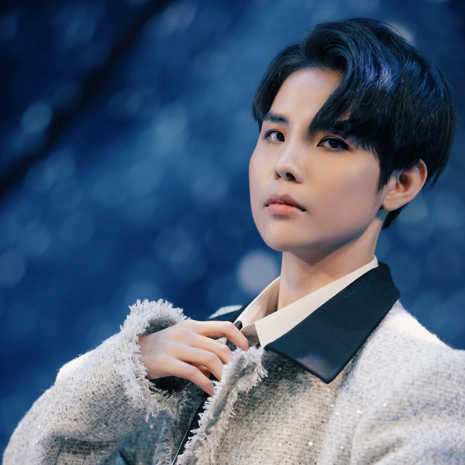 VinaPhone tái xuất với nhạc hội “Thank you, Vienam”: Đại hòa tấu âm thanh và ánh sáng - Ảnh 1. VinaPhone tái xuất với nhạc hội “Thank you, Vienam”: Đại hòa tấu âm thanh và ánh sáng - Ảnh 1.