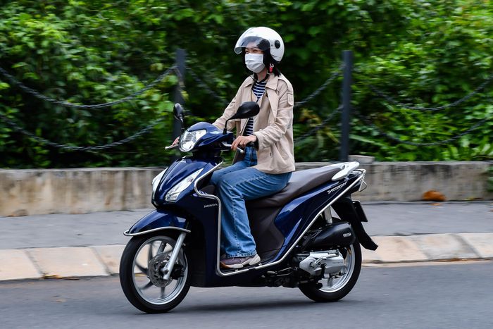 Giá đại lý chênh tới hàng chục triệu đồng so với giá niêm yết, chiếc xe máy quốc dân một thời trở thành kẻ gây bức xúc - Ảnh 3. Giá đại lý chênh tới hàng chục triệu đồng so với giá niêm yết, chiếc xe máy quốc dân một thời trở thành kẻ gây bức xúc - Ảnh 3.