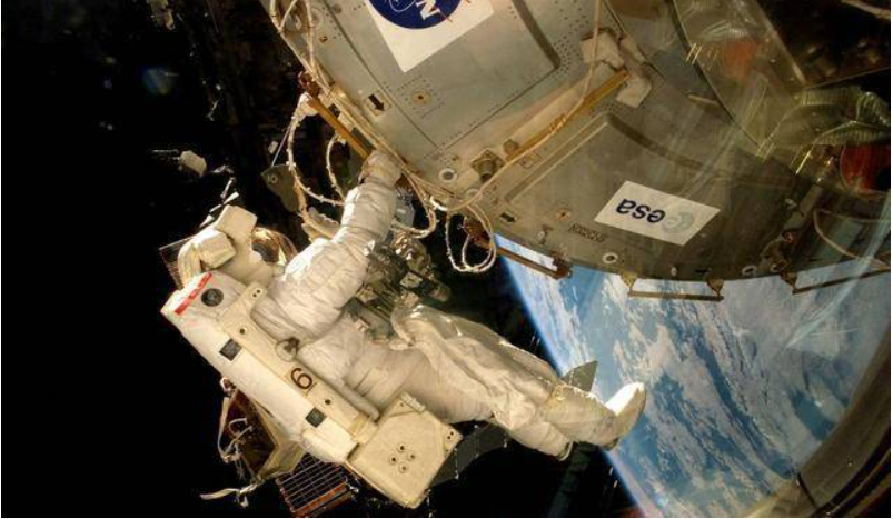 Vi sinh vật, nấm mốc tấn công Trạm vũ trụ: Liệu chúng có gây hại cho phi hành gia không? - Ảnh 1. Vi sinh vật, nấm mốc tấn công Trạm vũ trụ: Liệu chúng có gây hại cho phi hành gia không? - Ảnh 1.