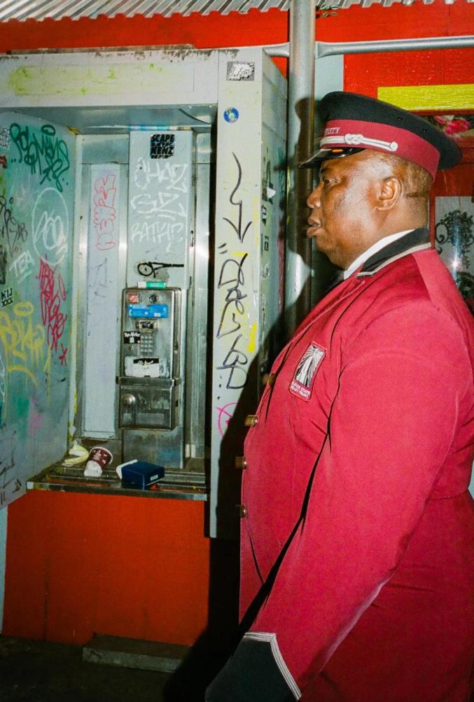 Người dân New York hoài niệm quá khứ khi bốt điện thoại công cộng cuối cùng bị tháo dỡ - Ảnh 5. Người dân New York hoài niệm quá khứ khi bốt điện thoại công cộng cuối cùng bị tháo dỡ - Ảnh 5.