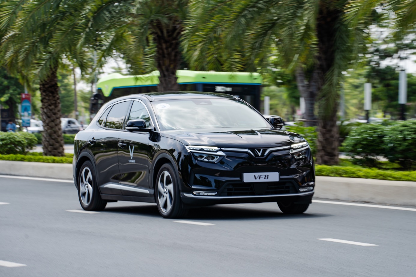 VinFast đã xóa bỏ rào cản giữa người dùng và ô tô điện thế nào? - Ảnh 2. VinFast đã xóa bỏ rào cản giữa người dùng và ô tô điện thế nào? - Ảnh 2.