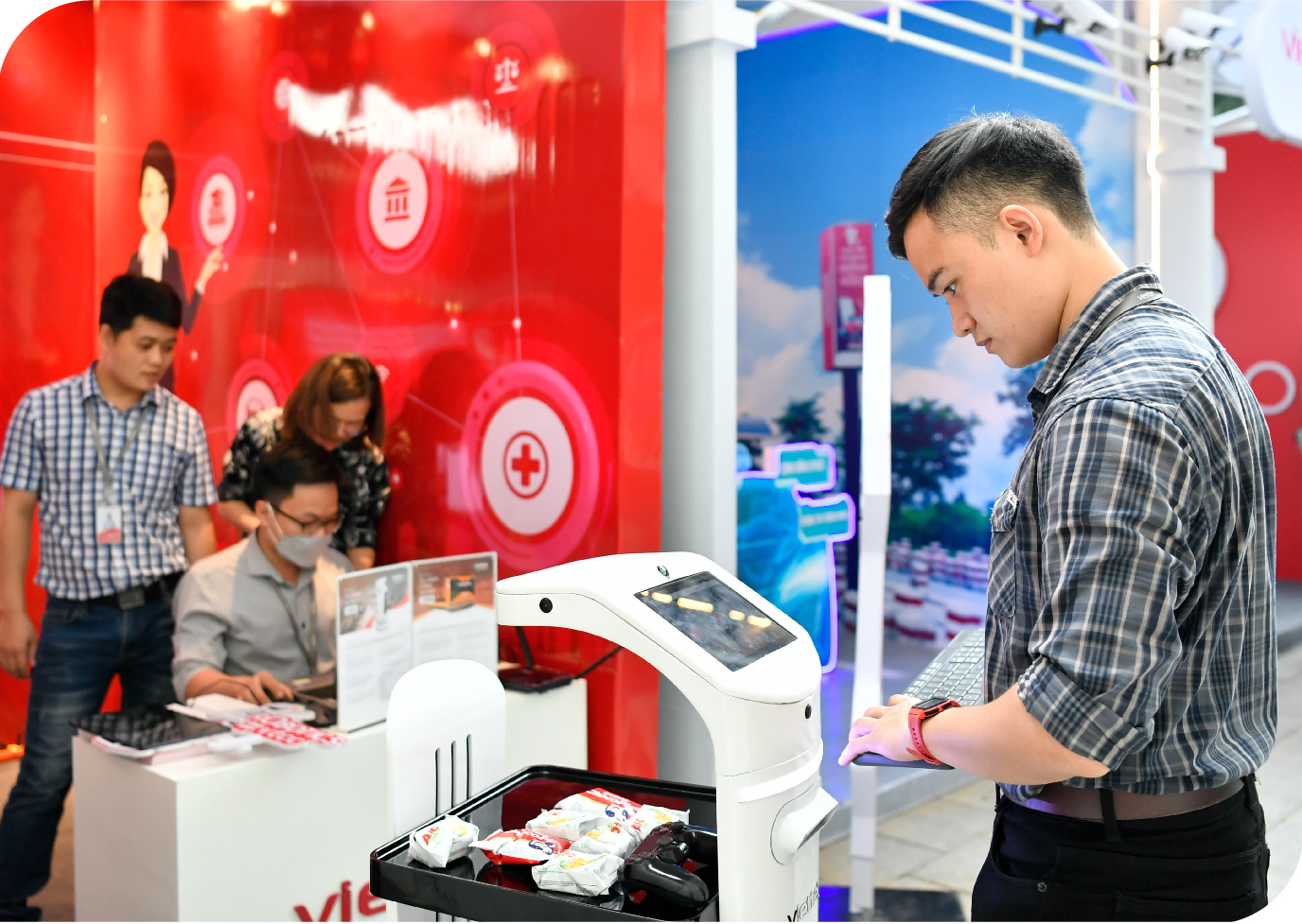 Khát vọng AI của Viettel: Mỗi người dân có một người bạn ảo thông minh, thân thiện và đáng tin cậy - Ảnh 12. Khát vọng AI của Viettel: Mỗi người dân có một người bạn ảo thông minh, thân thiện và đáng tin cậy - Ảnh 12.