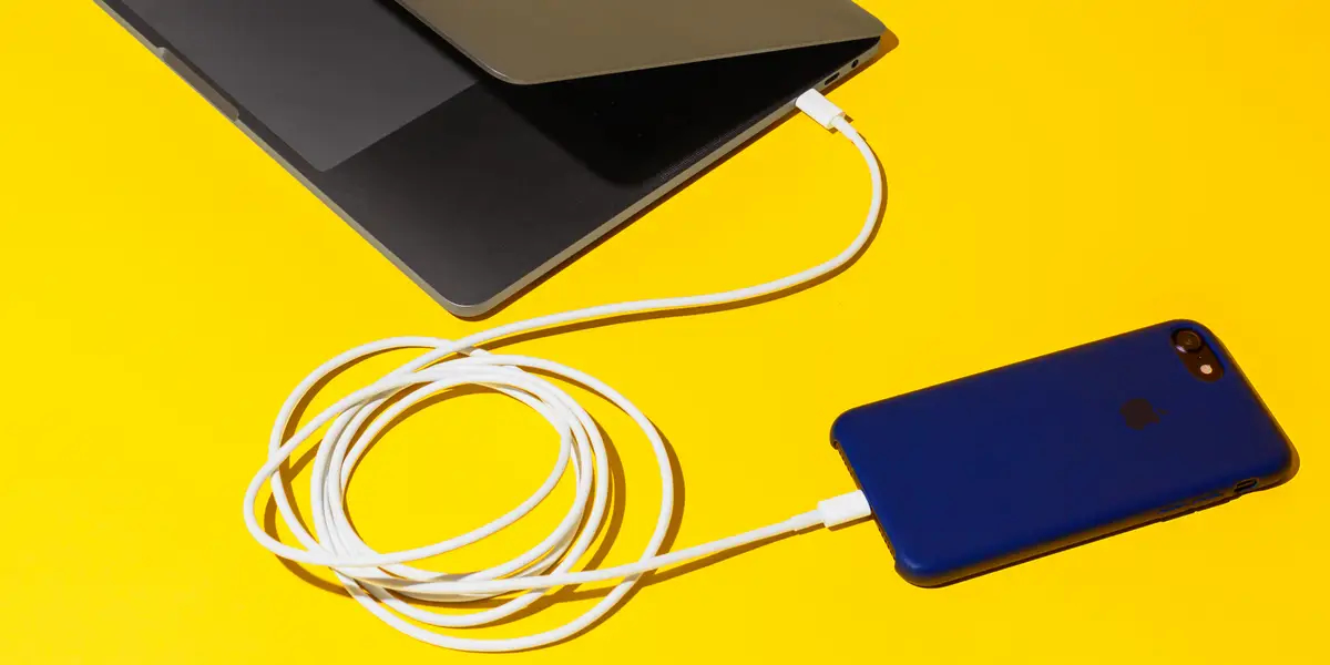 Apple chỉ ra sai lầm khiến iPhone cực kỳ nhanh hỏng - Ảnh 1. Apple chỉ ra sai lầm khiến iPhone cực kỳ nhanh hỏng - Ảnh 1.