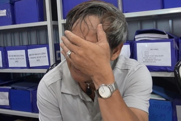 Tài khoản bốc hơi gần 2 tỉ đồng sau khi tải app 'Bộ Công an', chiêu thức lừa đảo không mới nhưng vẫn khiến nhiều người sập bẫy - Ảnh 2. Tài khoản bốc hơi gần 2 tỉ đồng sau khi tải app 'Bộ Công an', chiêu thức lừa đảo không mới nhưng vẫn khiến nhiều người sập bẫy - Ảnh 2.