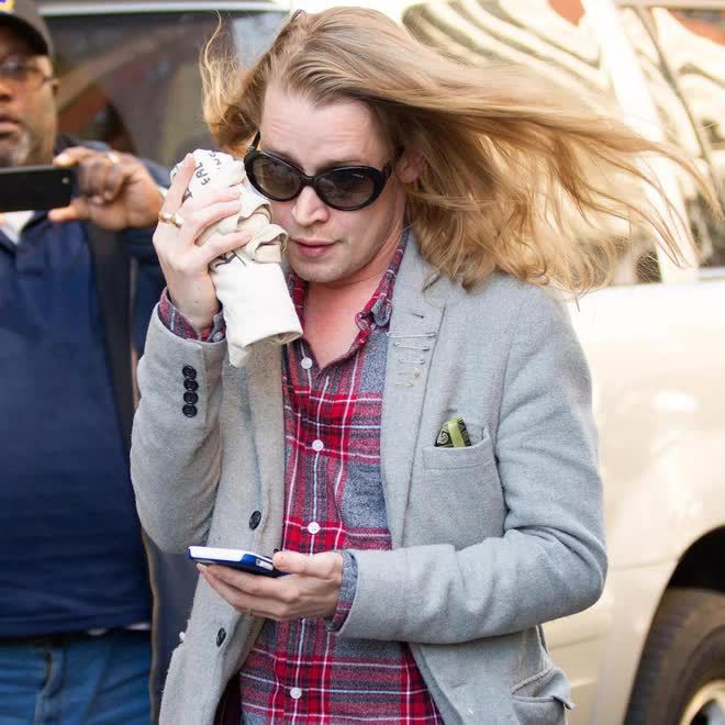 Sao nhí Ở Nhà Một Mình sau 32 năm: Hiện tượng toàn cầu làm nên lịch sử về cát xê, làm lại cuộc đời nhờ minh tinh gốc Việt - Ảnh 12. Sao nhí Ở Nhà Một Mình sau 32 năm: Hiện tượng toàn cầu làm nên lịch sử về cát xê, làm lại cuộc đời nhờ minh tinh gốc Việt - Ảnh 12.