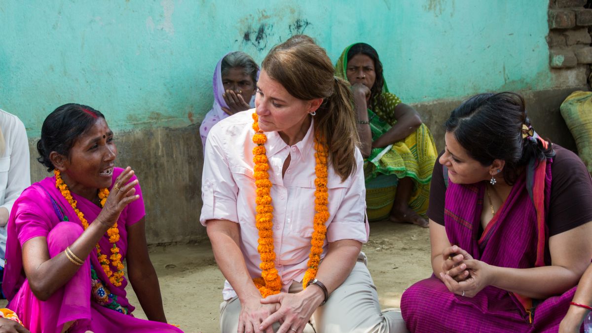 Melinda Gates: 'Nữ tướng' không chịu đứng sau chồng và bài học nuôi con bằng sự khiêm tốn - Ảnh 12. Melinda Gates: 'Nữ tướng' không chịu đứng sau chồng và bài học nuôi con bằng sự khiêm tốn - Ảnh 12.