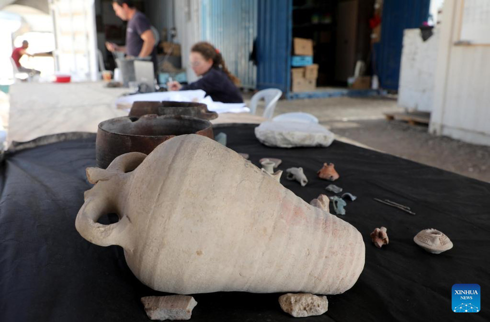 Lâu đài cổ 1.200 năm tuổi giữa sa mạc - Ảnh 2. Lâu đài cổ 1.200 năm tuổi giữa sa mạc - Ảnh 2.