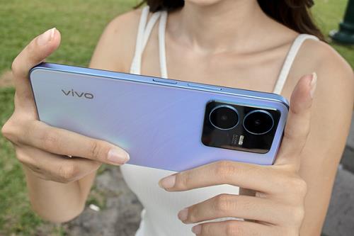 Siêu phẩm vivo mùa tựu trường: Vừa nổi bật về ngoại hình vừa mạnh mẽ về hiệu năng - Ảnh 3. Siêu phẩm vivo mùa tựu trường: Vừa nổi bật về ngoại hình vừa mạnh mẽ về hiệu năng - Ảnh 3.