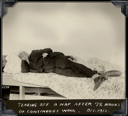 C&aacute;c vĩ nh&acirc;n ngủ trưa như thế n&agrave;o: Tại sao ngủ trưa nhiều l&agrave; dấu hiệu cảnh b&aacute;o bệnh tật nguy hiểm? - Ảnh 2.