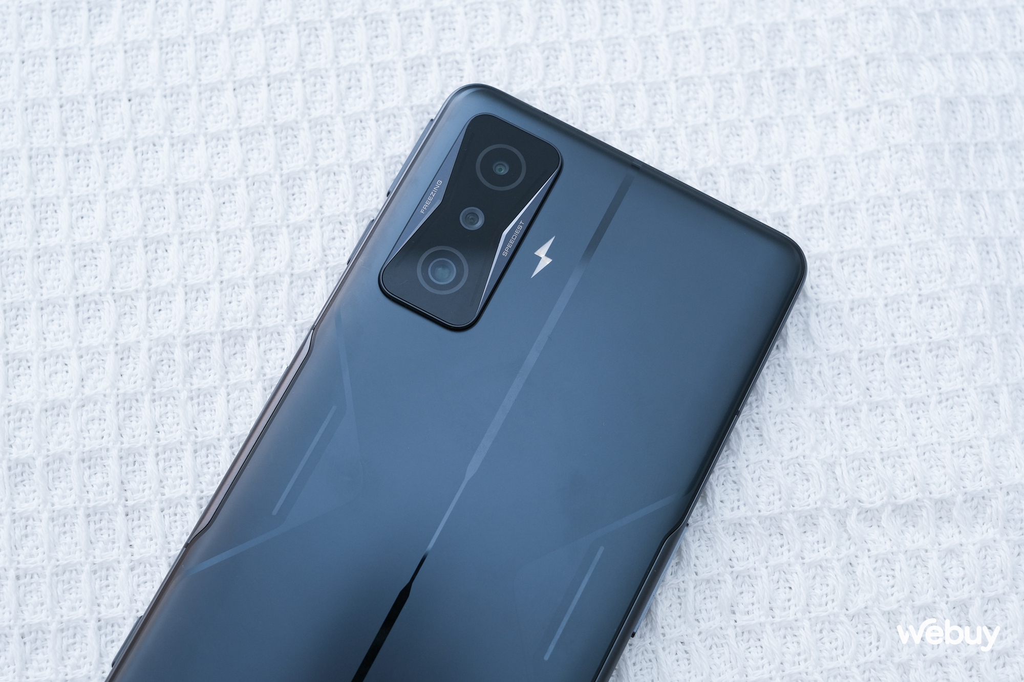 Chỉ 8 triệu có điện thoại Snapdragon 8 Gen 1 hiệu năng cực mạnh, sạc nhanh 120W - Ảnh 6. Chỉ 8 triệu có điện thoại Snapdragon 8 Gen 1 hiệu năng cực mạnh, sạc nhanh 120W - Ảnh 6.