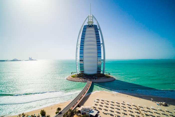 Có gì bên trong khách sạn 7 sao duy nhất trên thế giới xa hoa bậc nhất Dubai? - Ảnh 1. Có gì bên trong khách sạn 7 sao duy nhất trên thế giới xa hoa bậc nhất Dubai? - Ảnh 1.
